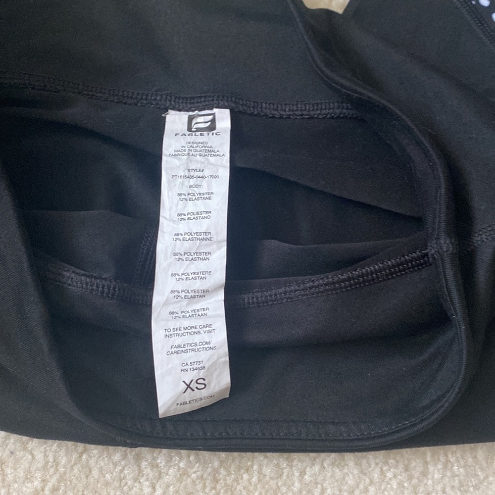 Fabletics leggings - Picture 3 of 3